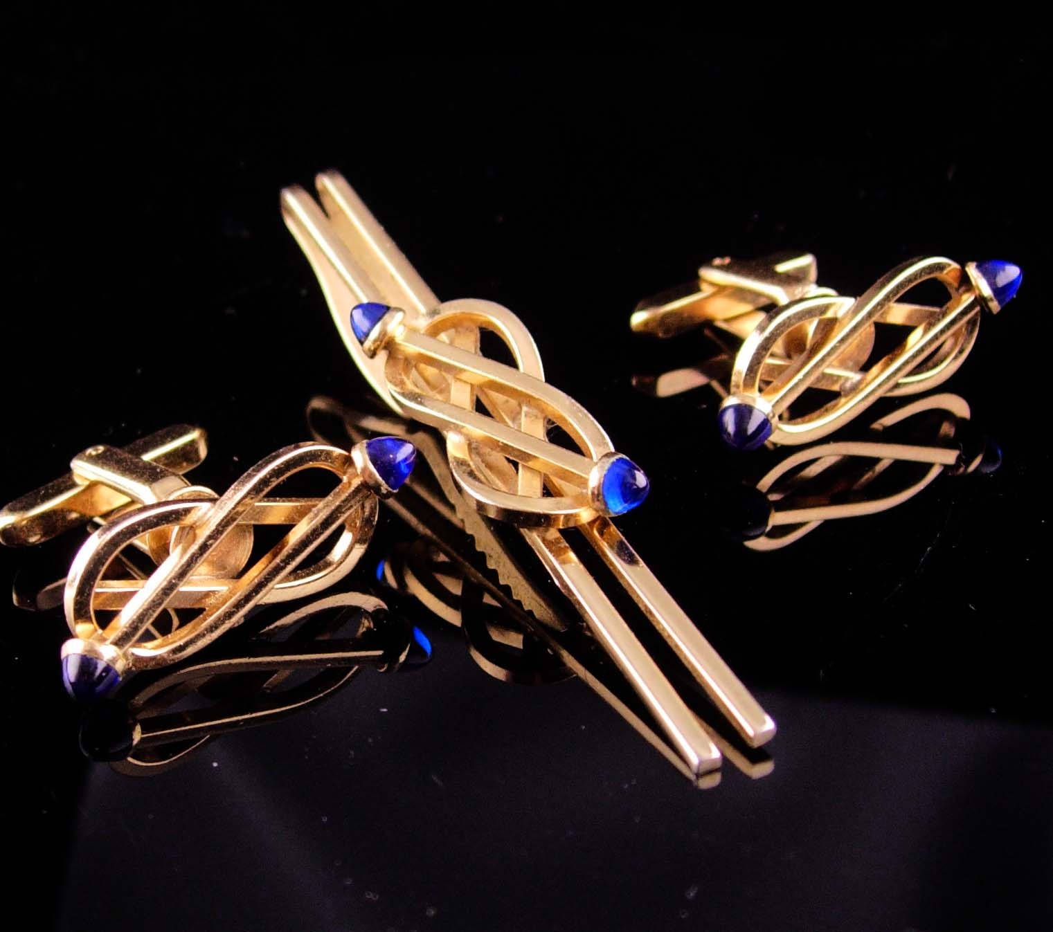 Wedding cufflinks / Blue Love knot / Gold Tie clip  / Vintage jewel ends / tuxed - $175.00