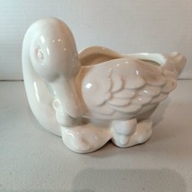 Vintage Weiss 1984 AVON Ceramic White Swan  Goose Duck With Babies Planter Retro - $15.43