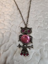 Pink Stone Owl Pendant Necklace Long 28&quot; Chain Nice Vintage - $352.64 MXN