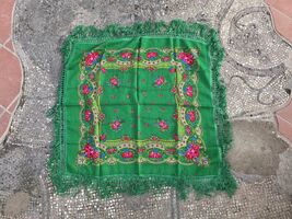 Floral folk scarf, vintage high quality woolen headscarf, traditional shawl - $25.00