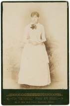 Circa 1880&#39;S Cabinet Card Beautiful Young Woman In White Dress Valparaiso, In - £8.88 GBP