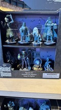 Disney The Haunted Mansion Figurine Playset NEW