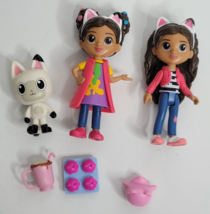 Gabby&#39;s Dollhouse Lot 3 Figures Gabby Pandy Paws Cat 3 Accessories Toys Extras - £14.83 GBP