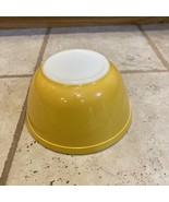 Vintage Pyrex 402 Bright Orange Yellow 1 1/2 Quart Mixing Nesting Bowl - £20.00 GBP