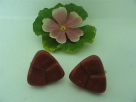 Vtg Bakelite Earrings Clip On Rust Red Lucite Carved Butto Plastic Pin Up Retro - £12.73 GBP