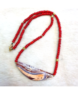 Beautiful patina Agate Amulet With Venetian Whiteheart Beads Necklace - $2,098.35 MXN