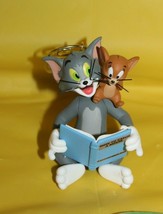 Tom &amp; Jerry Hallmark Christmas Holiday Ornament HMK-CDS 2010 How To Catch Mouse - £19.37 GBP