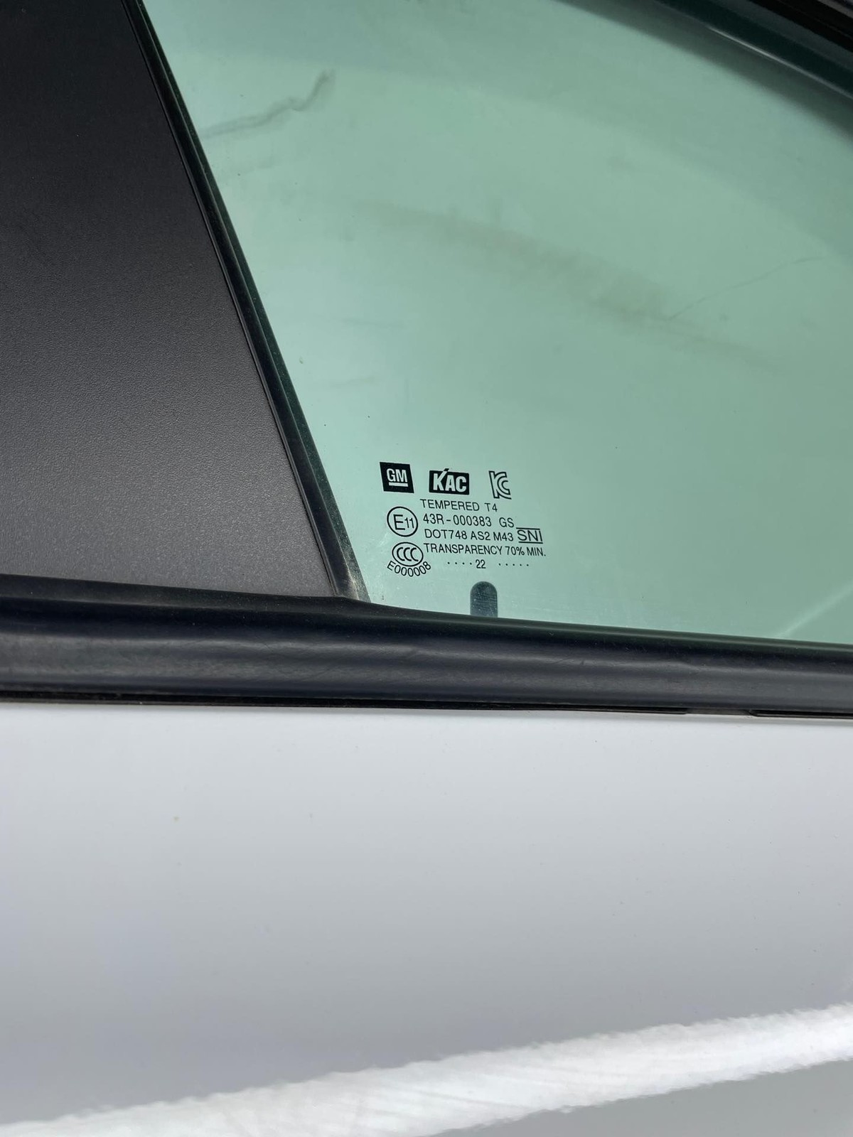 2013-2022 Chevy Trax LS RH Passenger Front Door Assembly W/ Glass & Panel White Item image 4