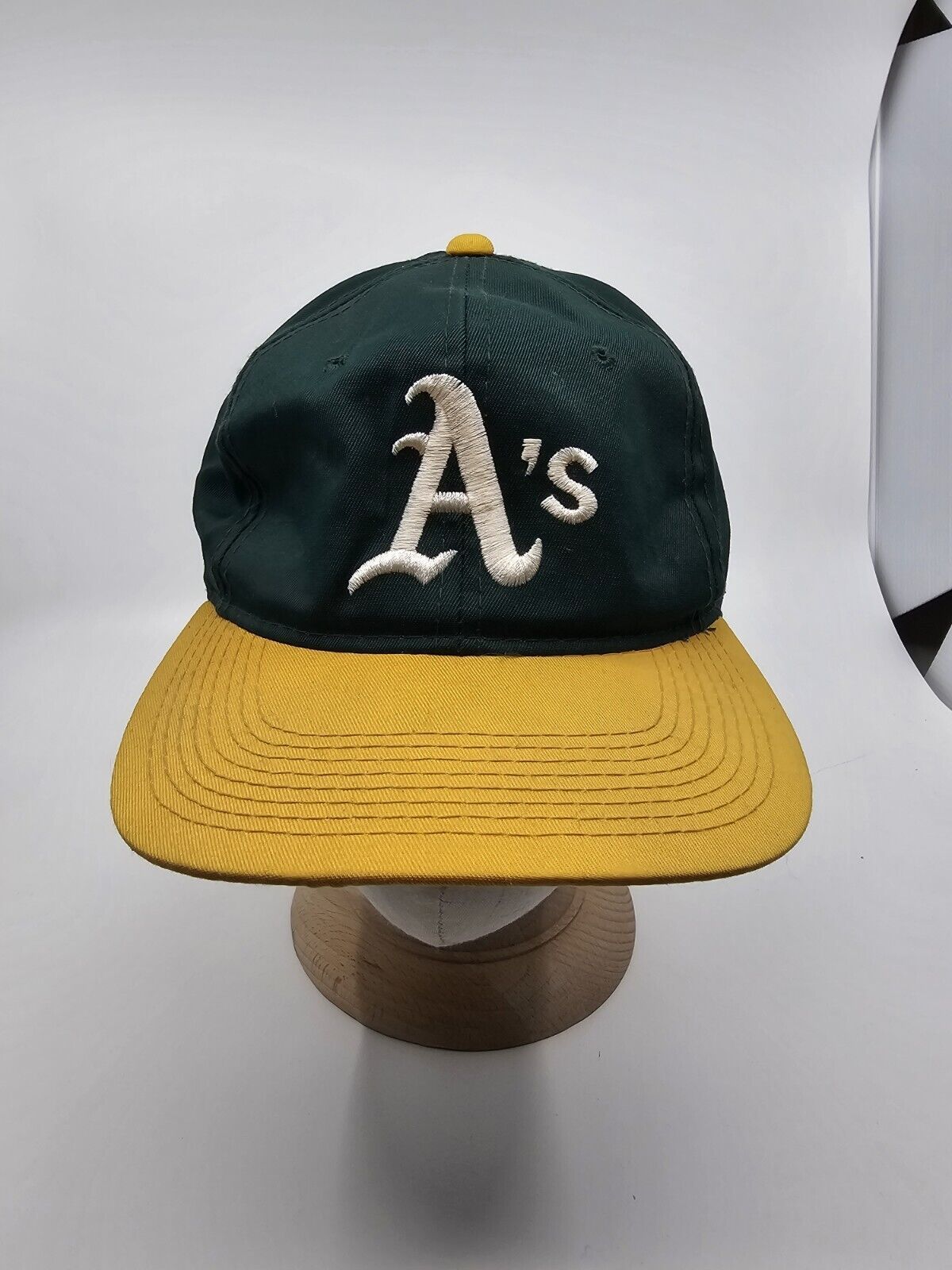 Vintage Oakland A's Hat Young American Hat MLB SnapBack MLB Baseball - £15.73 GBP