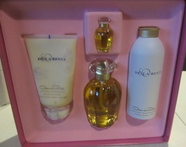 So De La Renta by Oscar de la Renta  Women&#39;s 4 pc Gift Set - $61.75