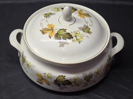 Vintage ROYAL DOULTON 8&quot; Covered Vegetable Bowl LARCHMONT Pattern - England - $38.40