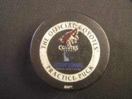 NHL Phoenix Coyotes Official Used Practice Hockey Puck InGlasco Canada - £3.93 GBP