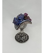 Dollhouse Miniature Sweet Romance Metal Flower Arrow Hat On Stand - $564.28 MXN