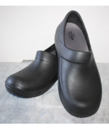 Crocs 205384 Dual Comfort Women’s Size 8 Closed Toe Clogs Black Slip Res... - $21.49