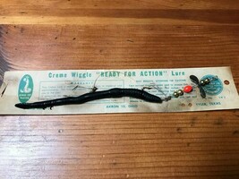 Vintage Creme Wiggle Ready for Action Akron Ohio Worm Fishing Lure in Pa... - $14.84