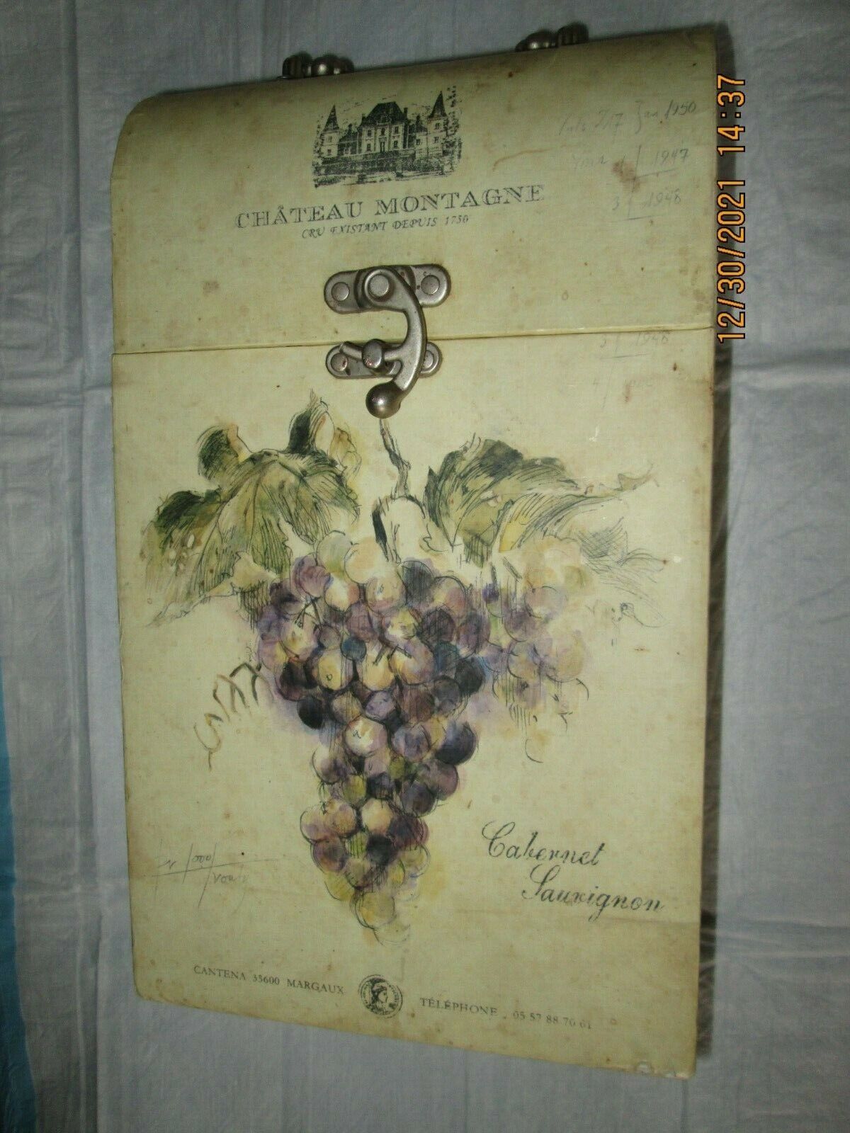 Chateau Montagne Wine Bottle Carrier 2003 - $10.00