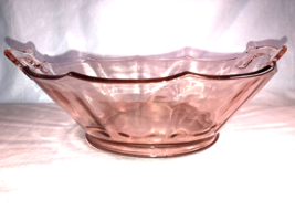 Vintage Pink Depression Glass Scalloped Bowl 8 3/4&quot; Wid - £15.95 GBP