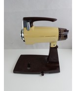 Vintage Sunbeam VISTA Mixmaster 12 Speed Mixer  In Harvest Gold Works Great - $33.94 CAD