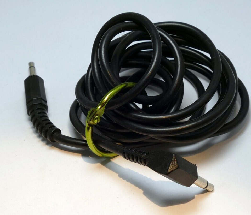 MONO Male to Male 3.5mm to 3.5mm Audio Cable 4 feet long 90 degree - $8.77