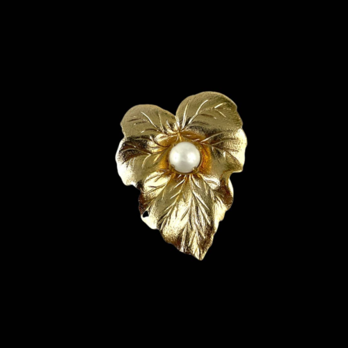 Primary image for VTG Sarah Coventry Gold Tone Pearl Center Leaf Brooch Leaves Pin Signed Jewelry