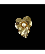 VTG Sarah Coventry Gold Tone Pearl Center Leaf Brooch Leaves Pin Signed ... - £13.45 GBP