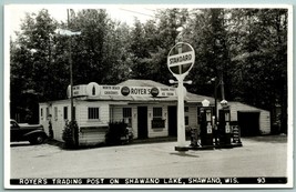 RPPC Royer&#39;s Standard Oil Service Station Shawano Wisconsin WI 1951 Postcard J5 - £29.74 GBP