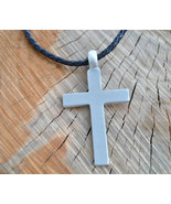 Black Leather Men&#39;s Jewelry Necklace With Pewter Cross Pendant - $635.18 MXN