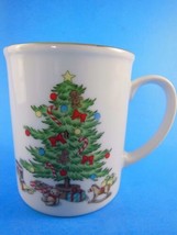 Vintage Christmas Mug Christmas Tree and Toys Gold Rim Holiday Hostess Japan - £8.69 GBP