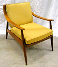 Mid-Century Modern Blade Arm Lounge Chair Designed by Kofod Larsen - $2,177.01
