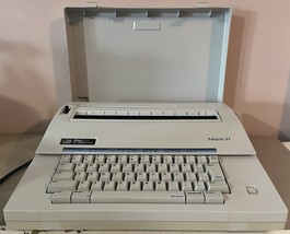 Smith Corona Mark VI Model 5A Portable Electric Typewriter - Tested &amp; Wo... - $936.35 MXN