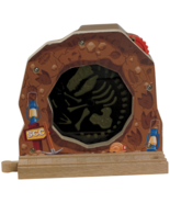 Fisher Price Thomas Wood Railway Fossil Discovery BDG55 - $327.37 MXN