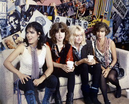 The Bangles Susanna Hoffs and group candid on couch 8x10 Photo - £6.00 GBP