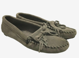 Minnetonka Moccasin Shoes Womens Size US 6.5  Gray Suede Kilte Slip On Comfort - £35.25 GBP