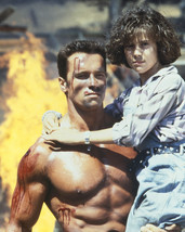 Arnold Schwarzenegger and Alyssa Milano in Commando 16x20 Poster - £15.73 GBP