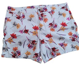 St. John&#39;s Bay Sz 16 Mid-Rise Tropical Flower Print Shorts White Plus - £12.92 GBP