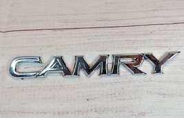 Toyota Camry Rear Trunk  Lid Factory Emblem Chrome OEM 75442-AAO 10 Used - $10.84