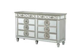 20" Gray Solid Wood Six Drawer Double Dresser - $27,737.19 MXN
