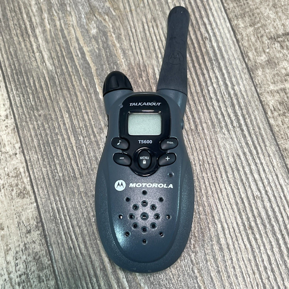 Motorola MT351R Two Way Radio / Walkie-talkie