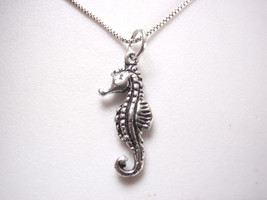 Medium Small Seahorse 925 Sterling Silver Necklace ocean sea seashore beach - £11.54 GBP