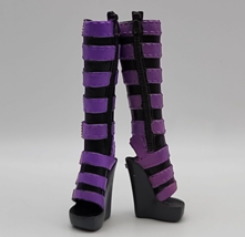 2010 Mattel Monster High Clawdeen Wolf Basic - Black & Purple Boots Only - $9.74