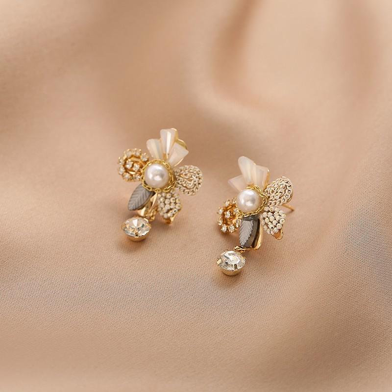 Primary image for 2021 New Trend Temperament Shiny Crystal Flowers Drop Earrings Long Fresh Multil