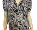 Jones New York Navy and White Print Short Sleeve V Neck Top Size M - $18.99