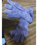 Women Gloves - $122.36 MXN