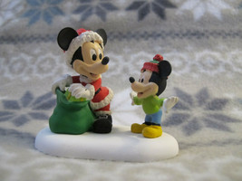 Dept 56 Disney Mickey&#39;s Very Merry Christmas Village Gift Mickey Santa Morty - £39.81 GBP