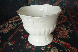 PEDESTAL BOWL -NIB - Belleek Collectors Society Giftware by Belleek Pott... - $29.69