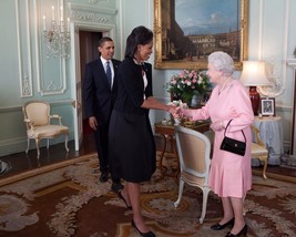 President Barack Obama and Michelle meet Queen Elizabeth II Photo Print - £6.91 GBP+