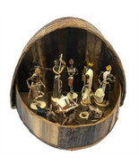 Esther Kariuki Banana Fiber Arched Nativity Set - $1,725.25 MXN