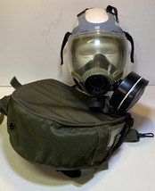 Military Issue Gas Mask With Carrying Bag  MSA-22940-325 Size M - $1,381.74 MXN