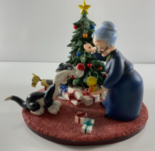 Goebel Looney Tunes Christmas Morning Gift Wrapped Sylvester Tweet Sculp... - $272.24