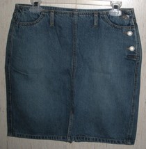 WOMENS GAP DISTRESSED BLUE JEAN SKIRT SIZE 4 - $18.65